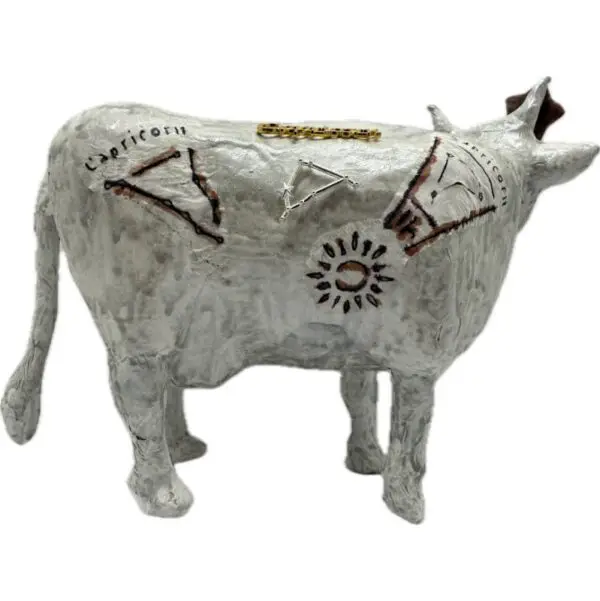 Une Vache décorative avec le signe du Capricorne