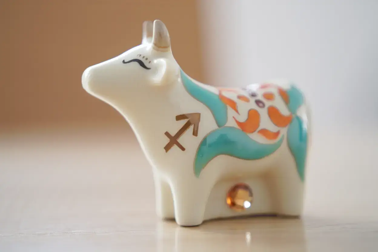 Détails personnalisés vache Sagittaire avec symbole gravé